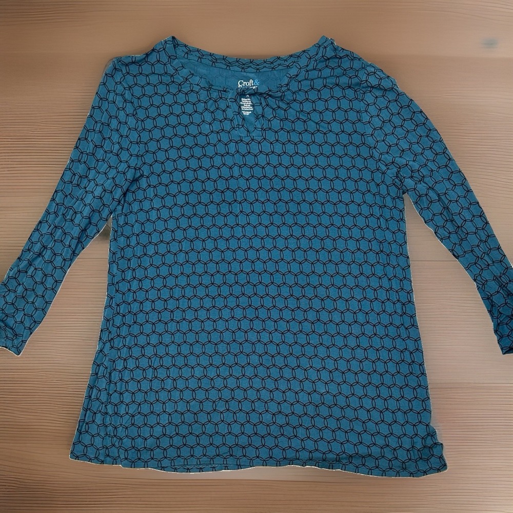 Croft & Barrow Women's Medium Blue Geometric Print 3/4 Sleeve Keyhole Front Top